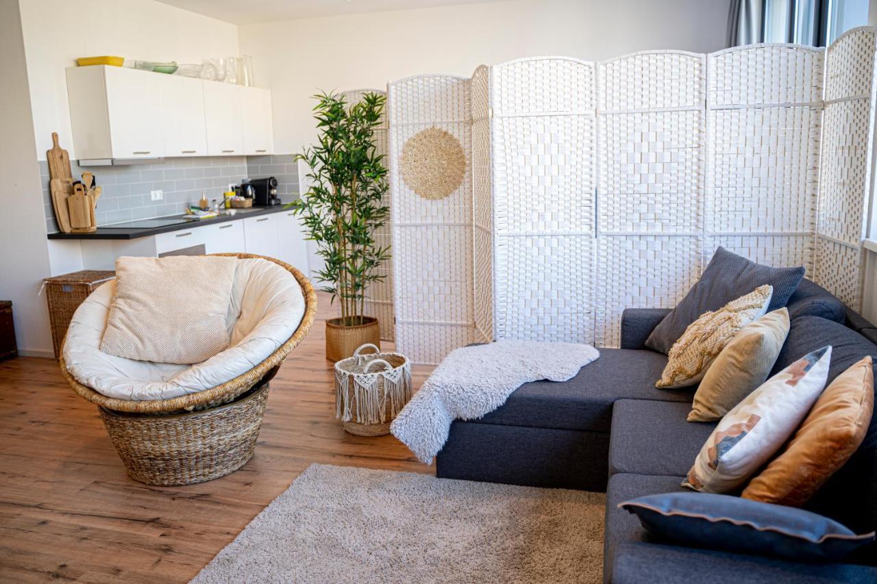 Nora Waterview Apartment Breda Bagian luar foto
