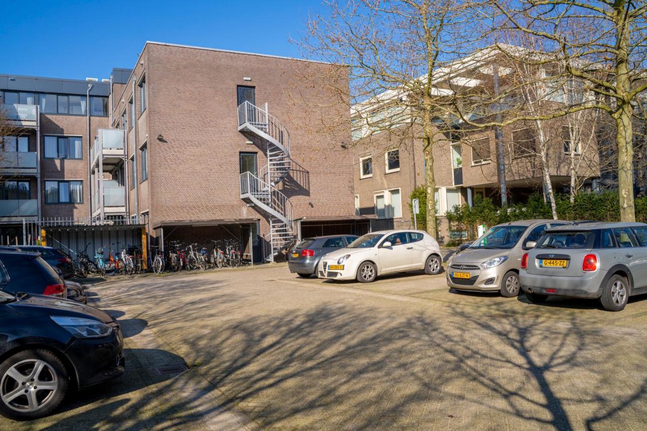 Nora Waterview Apartment Breda Bagian luar foto